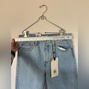 NWT Levi’s Wedgie High Rise Jeans Distressed Denim Size 30